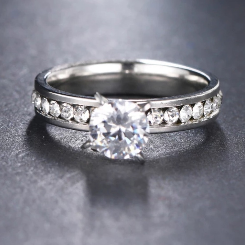 CRYSTAL ♡ Luxury Stainless Steel Ring GIFT size 6 - Picture 3 of 10